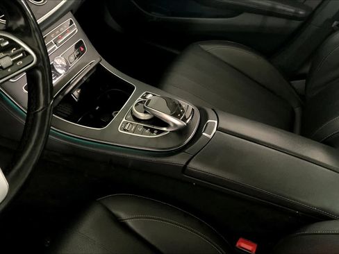 Used 2019 Mercedes-Benz E 300 4MATIC image 17