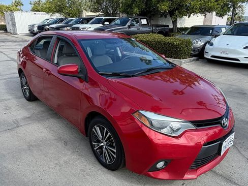 Used 2016 Toyota Corolla LE FWD image 5