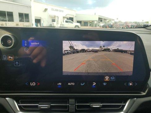 New 2026 Chevrolet Equinox EV LT image 23