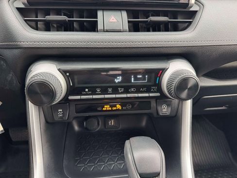 Used 2023 Toyota RAV4 LE image 28