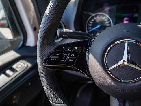 New 2024 Mercedes-Benz eSprinter 170 Cargo image 17