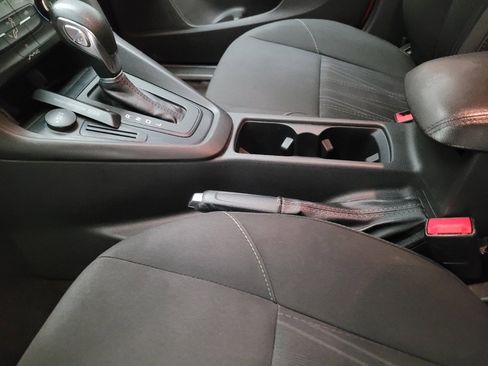 Used 2018 Ford Focus SE FWD image 26