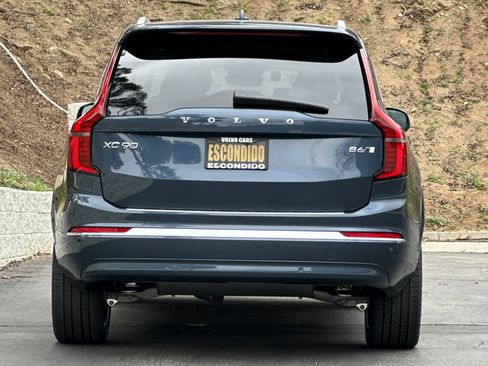 New 2025 Volvo XC90 B6 Plus image 6