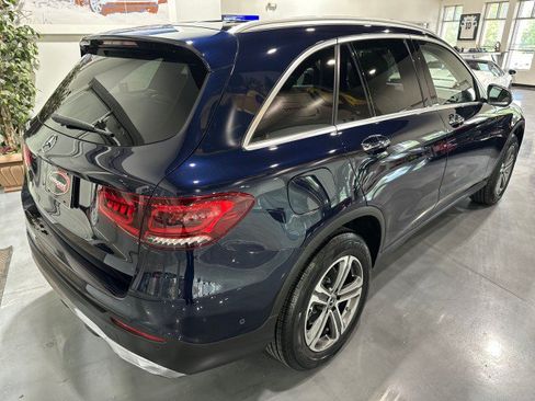 Used 2021 Mercedes-Benz GLC 300 w/ Premium Package image 2