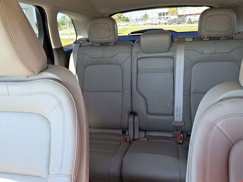 Certified 2023 Lincoln Corsair FWD image 16