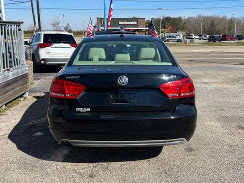 Used 2015 Volkswagen Passat 1.8T SE image 7