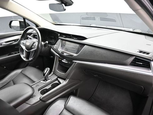 Used 2018 Cadillac XT5 Luxury image 44
