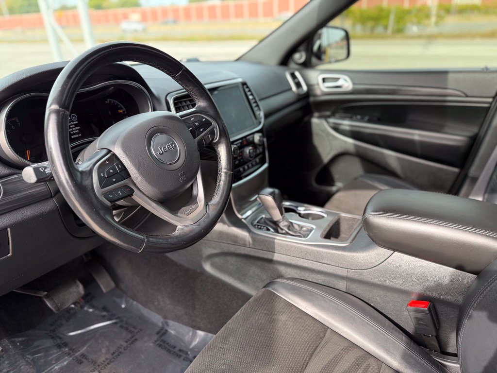 Used 2020 Jeep Grand Cherokee Altitude AWD/4WD image 27