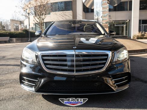 Used 2018 Mercedes-Benz S 560 Sedan image 2