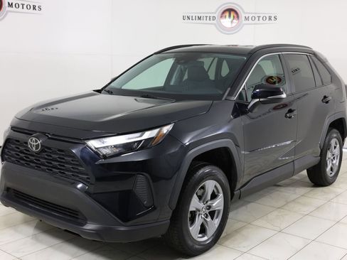 Used 2022 Toyota RAV4 XLE image 5