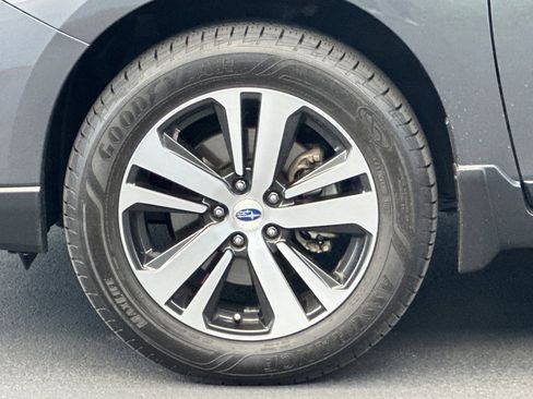 Used 2018 Subaru Outback 2.5i Limited AWD/4WD image 38