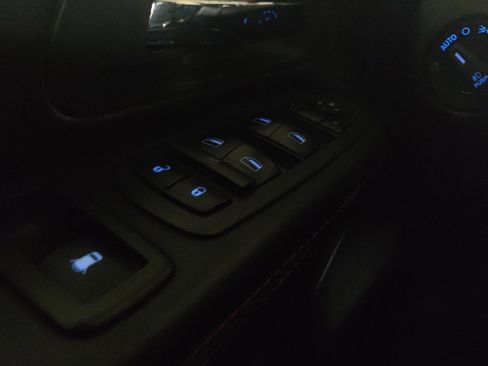 Used 2018 Dodge Grand Caravan GT FWD image 27