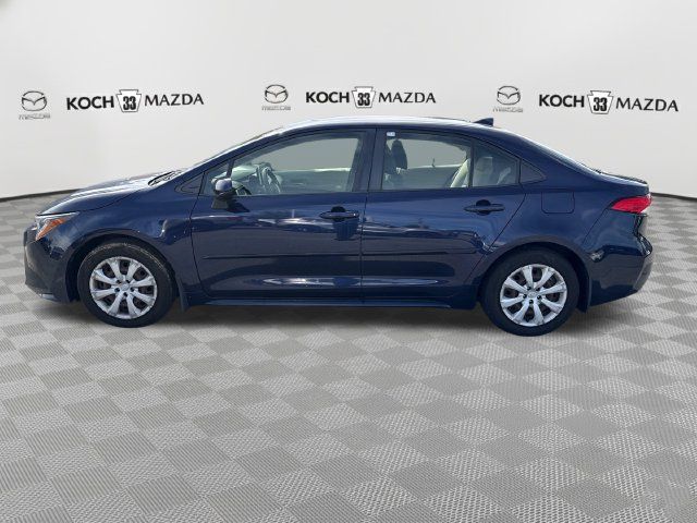 Used 2020 Toyota Corolla LE FWD image 4