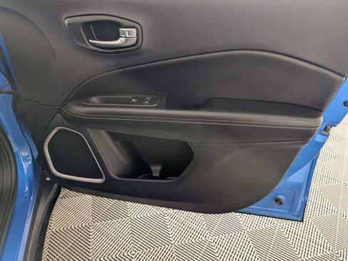 Used 2018 Jeep Compass Latitude w/ Popular Equipment Group AWD/4WD image 32