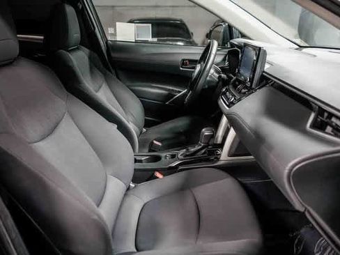 Certified 2022 Toyota Corolla Cross LE image 15