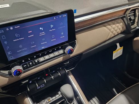 New 2026 GMC Canyon Denali image 21