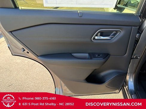 New 2026 Nissan Rogue Platinum w/ Tech Package AWD/4WD image 29