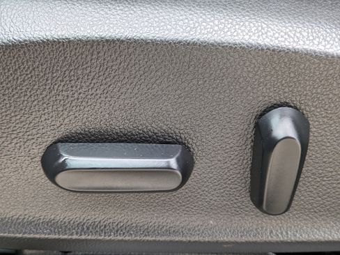 Used 2017 Buick Envision Premium w/ Driver Confidence Package image 23