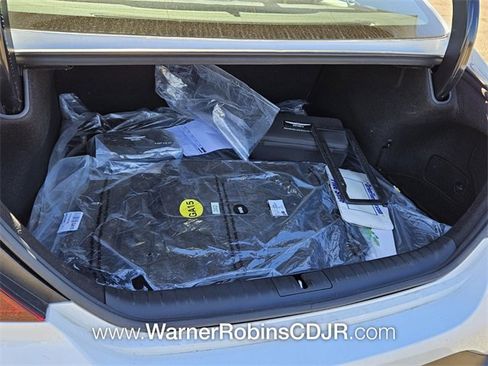 Used 2025 Genesis G70 2.5T image 12