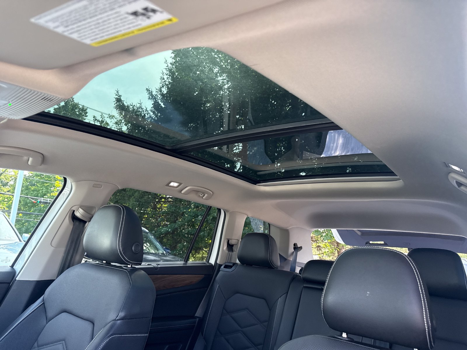 Certified 2024 Volkswagen Atlas SE w/ Panoramic Sunroof Package AWD/4WD image 22