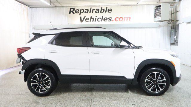 Used 2026 Chevrolet TrailBlazer LT w/ LT Cold Weather Package AWD/4WD image 4