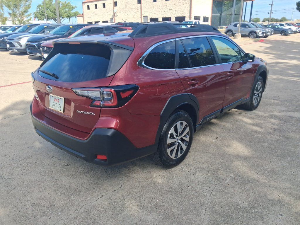 Used 2025 Subaru Outback Premium AWD/4WD image 8