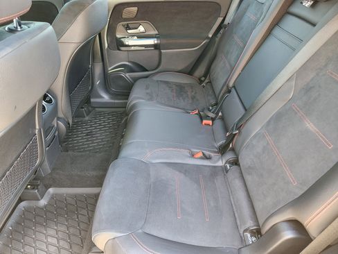 Used 2024 Mercedes-Benz GLB 250 GLB 250 image 29