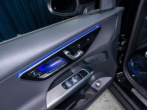 Certified 2026 Mercedes-Benz GLC 300 image 11