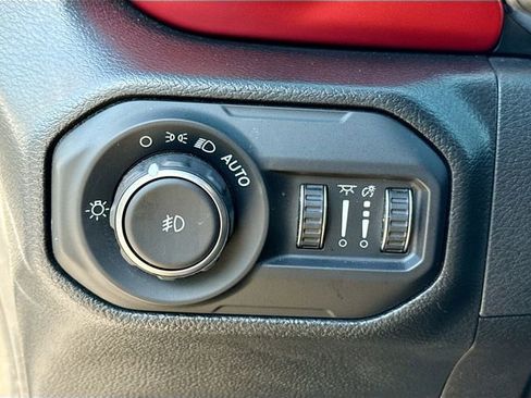 Used 2022 Jeep Wrangler Unlimited Rubicon w/ LED Lighting Group image 34