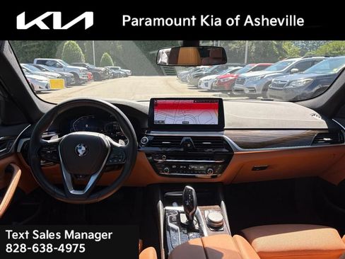 Used 2023 BMW 530i xDrive w/ Convenience Package AWD/4WD image 7