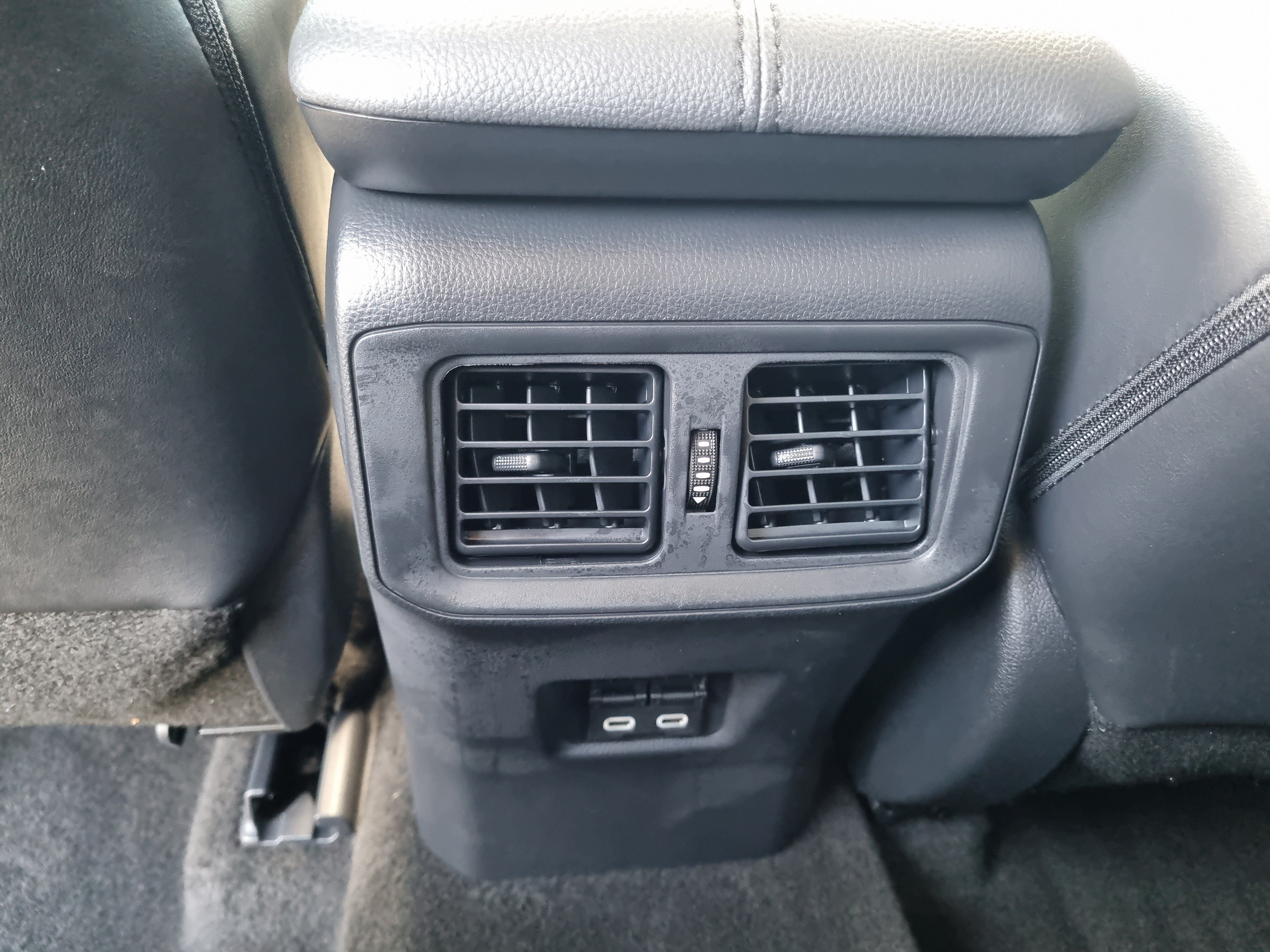 Used 2023 Toyota RAV4 XLE Premium FWD image 21