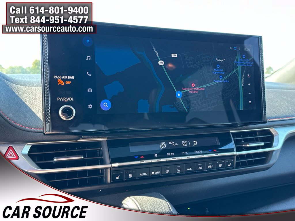 Used 2025 Toyota Sienna XSE w/ XSE Premium Package FWD image 24