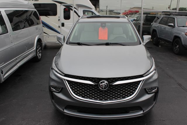 Used 2024 Buick Enclave Avenir w/ Avenir Technology Package AWD/4WD image 15