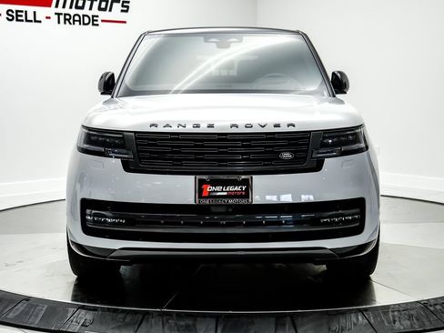 Used 2024 Land Rover Range Rover Long Wheelbase SE AWD/4WD image 2