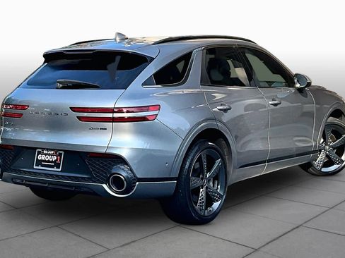 Used 2022 Genesis GV70 3.5T Sport w/ Sport Prestige Package AWD/4WD image 13