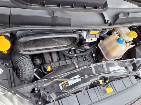 Used 2024 RAM ProMaster 2500 w/ Convenience Group image 31