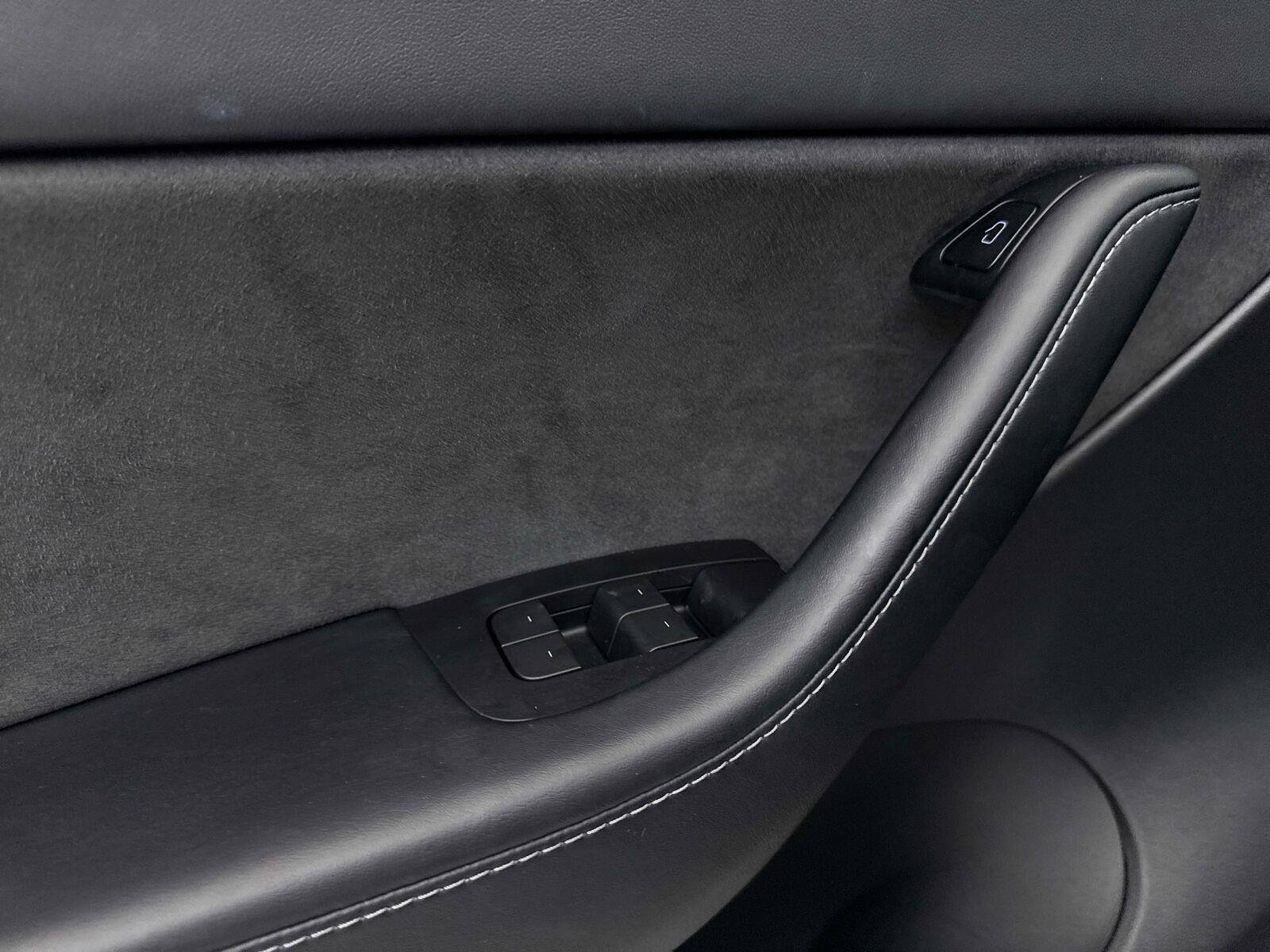Used 2022 Tesla Model Y Performance AWD/4WD image 18