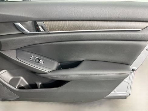 Used 2019 Honda Accord EX-L image 37