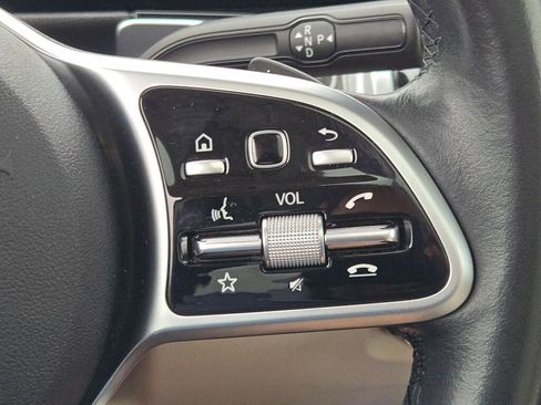 Used 2021 Mercedes-Benz GLB 250 4MATIC image 35