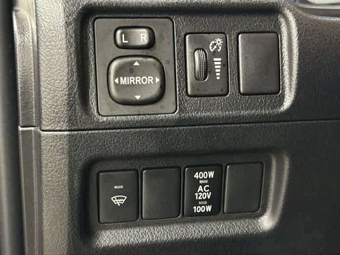Used 2018 Toyota 4Runner TRD Off-Road AWD/4WD image 19