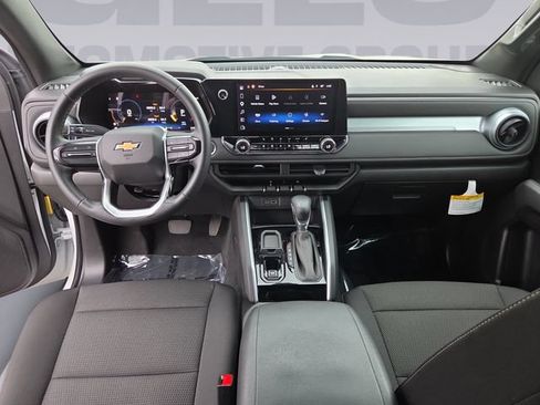 Certified 2025 Chevrolet Colorado LT RWD image 12