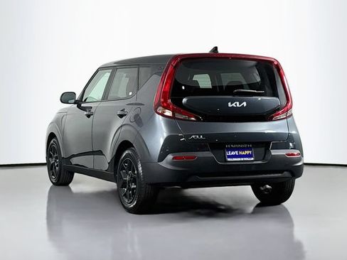 Used 2022 Kia Soul S FWD image 5
