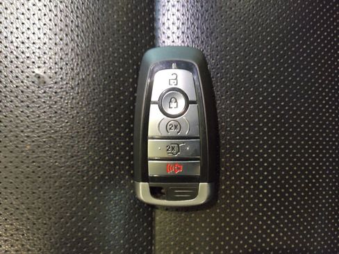Used 2020 Ford Escape SEL FWD image 32