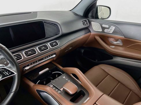 Used 2025 Mercedes-Benz GLE 450e 4MATIC image 25