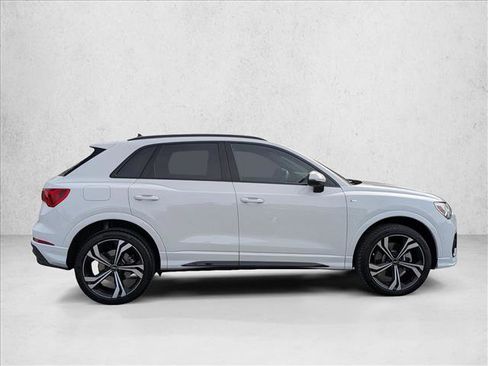 Certified 2024 Audi Q3 2.0T Premium Plus image 4