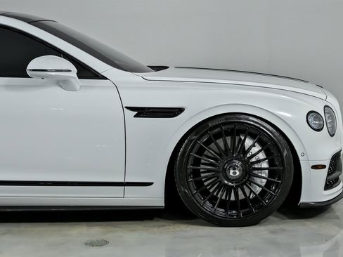 Used 2023 Bentley Flying Spur V8 image 15