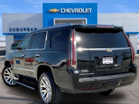 Used 2020 Cadillac Escalade Premium Luxury image 12