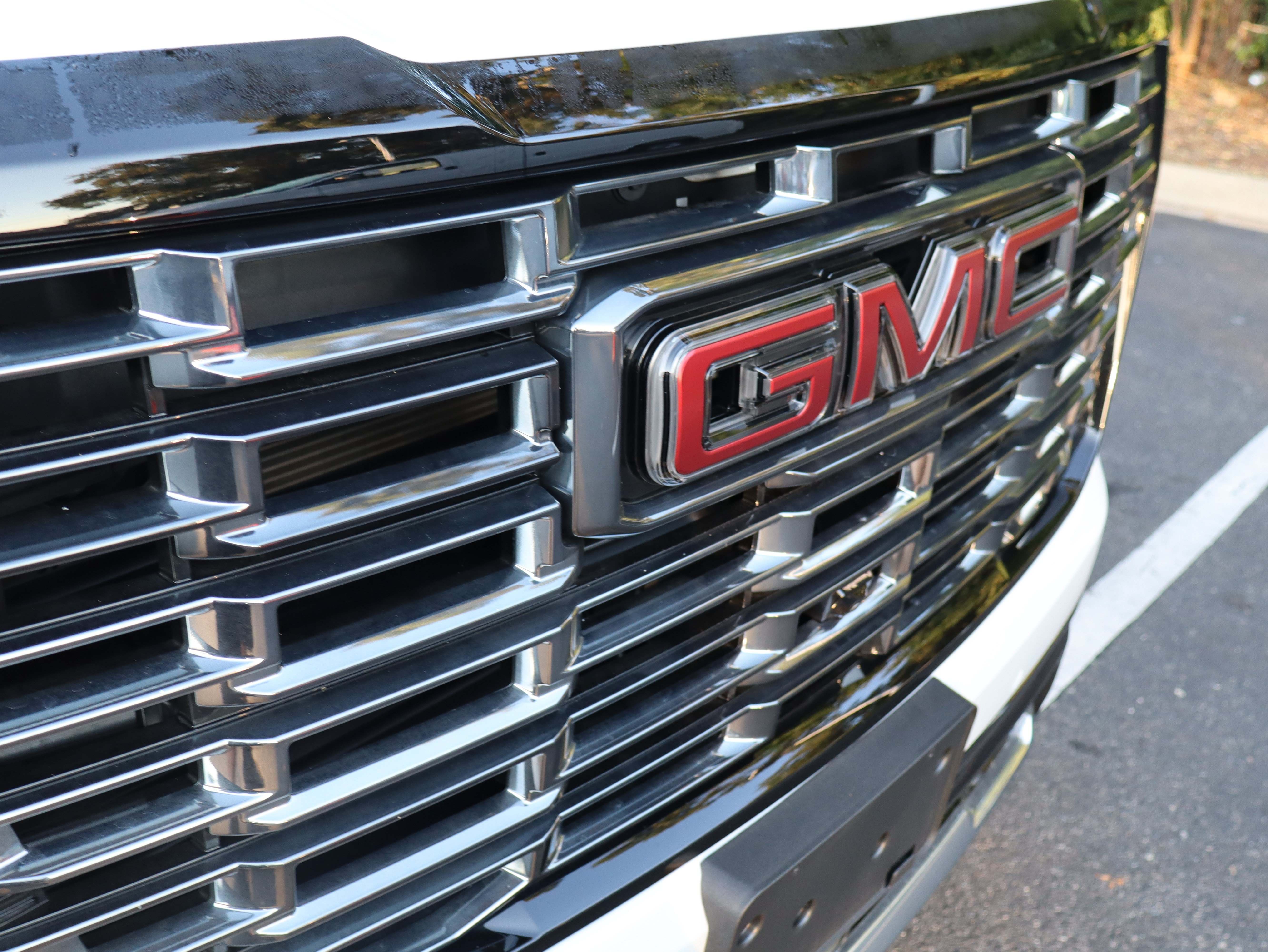 Used 2026 GMC Yukon Denali Ultimate AWD/4WD image 13