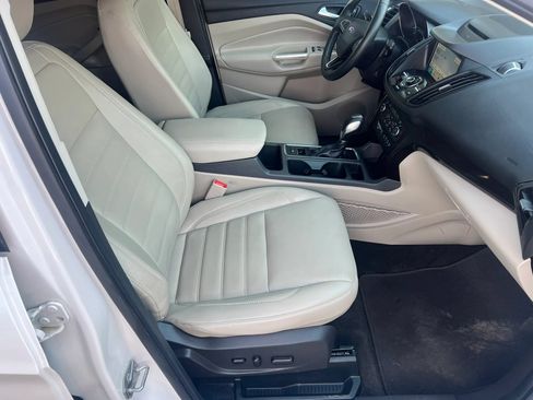 Used 2018 Ford Escape Titanium AWD/4WD image 14