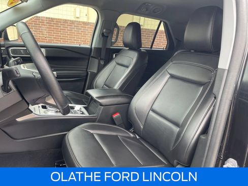 Certified 2023 Ford Explorer XLT w/ Equipment Group 202A AWD/4WD image 13